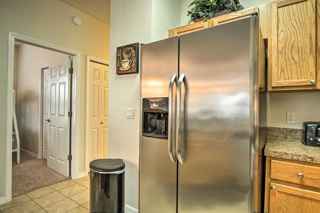 Quiet Condo With Balcony About 2 Miles To Disney World! 올랜도 외부 사진